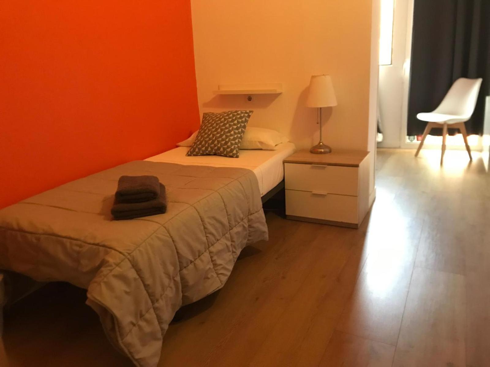 Twin Room,1366753742:JPEG